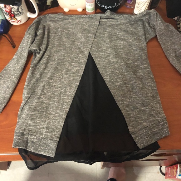 shirt - Picture 2 of 3